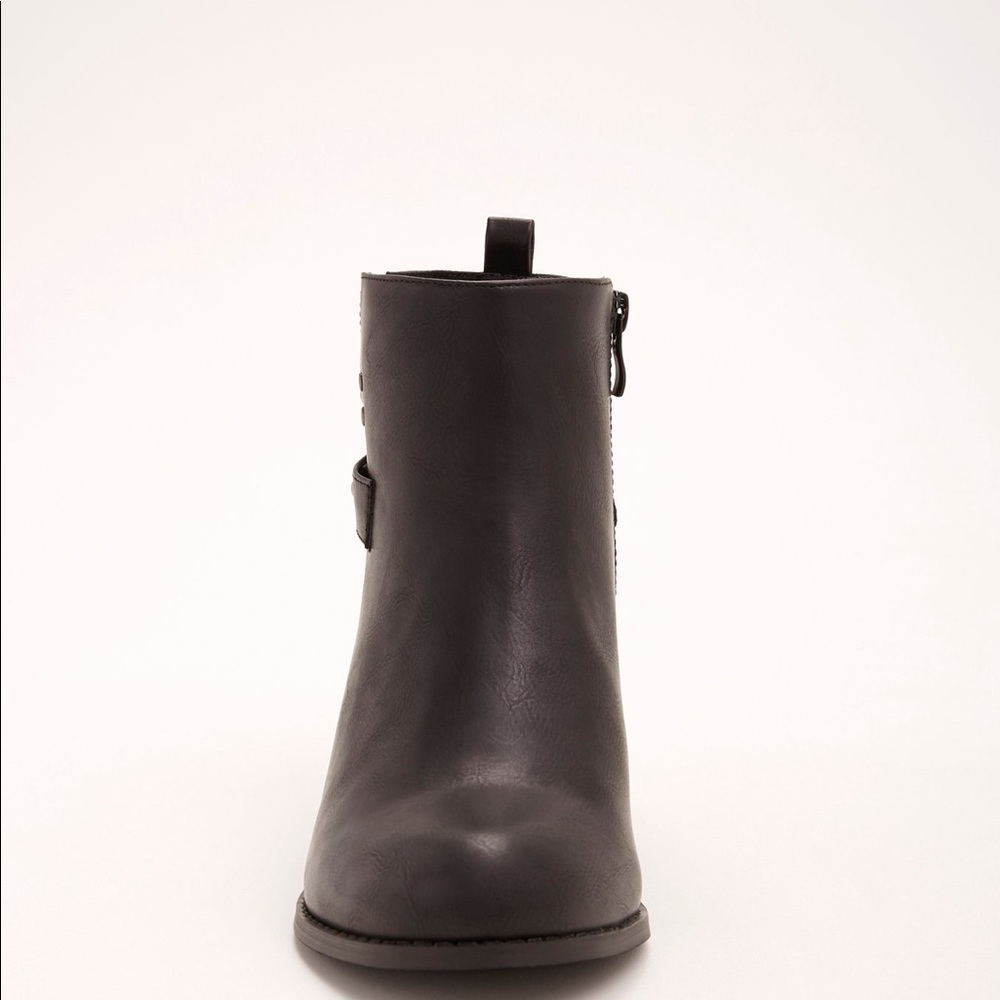Black heeled boots - Picture 6 of 6